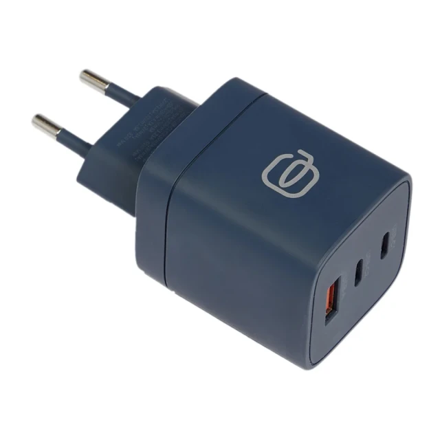 ADATTATORE FAST CHARGER 65W MULTIPORTA USB-A E 2 TIPO C cm 8,5x4